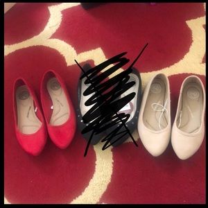 Bundle of 2 new never worn women’s flats